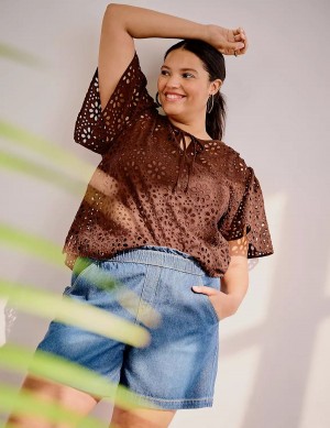 Lane Bryant Sheer Flutter-Sleeve Eyelet Top T-shirts Dames Bruin | JOU3747YB